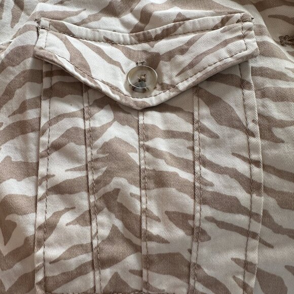 Kenzie Pebble Zebra Stretch Jacket S: XL NWT - Picture 10 of 12